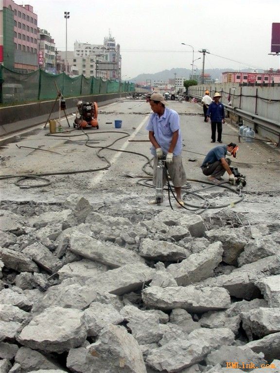 鋼筋混凝土拆除破碎手持機(jī)械