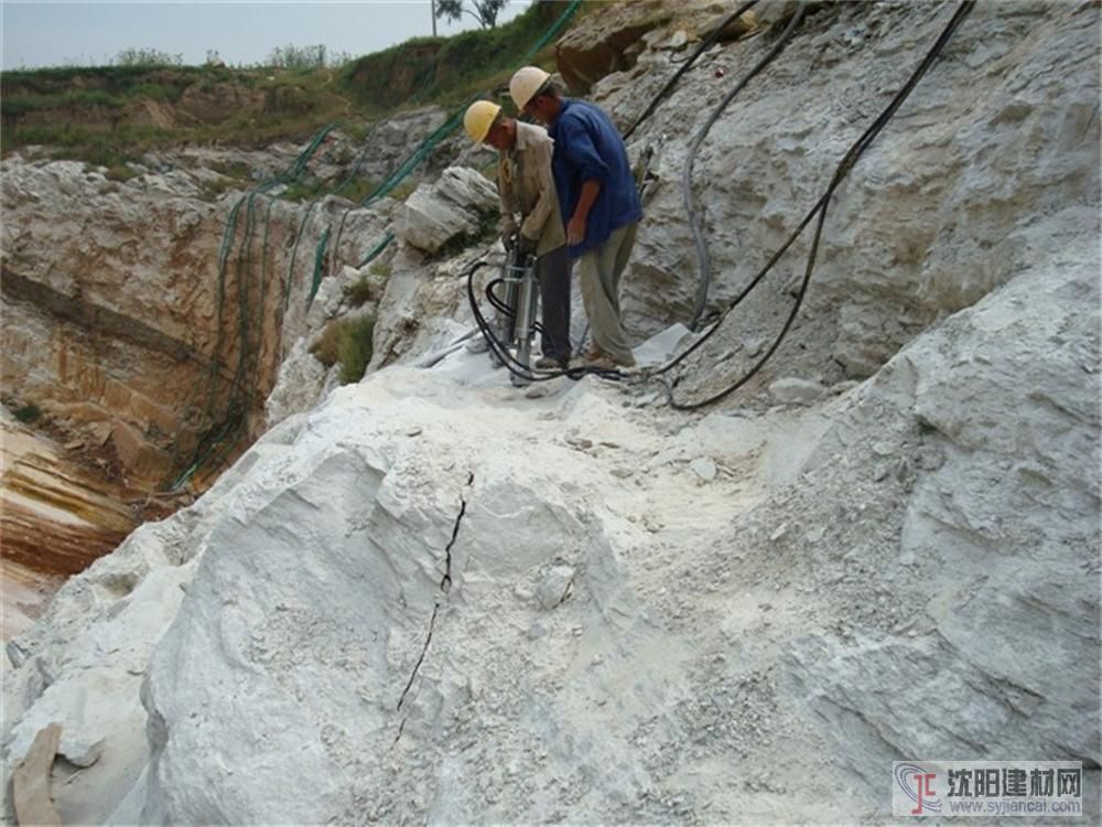 廣東省珠海清遠巖石分裂機巖石劈裂器劈石器規(guī)格