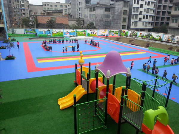 大連幼兒園運動安全地板、人造草坪、懸浮拼裝地板